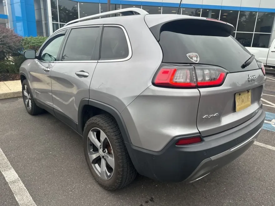 2019 Jeep Cherokee Limited photo 1