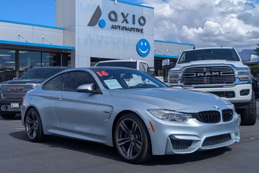 2016 Bmw M4 4-Series photo 1