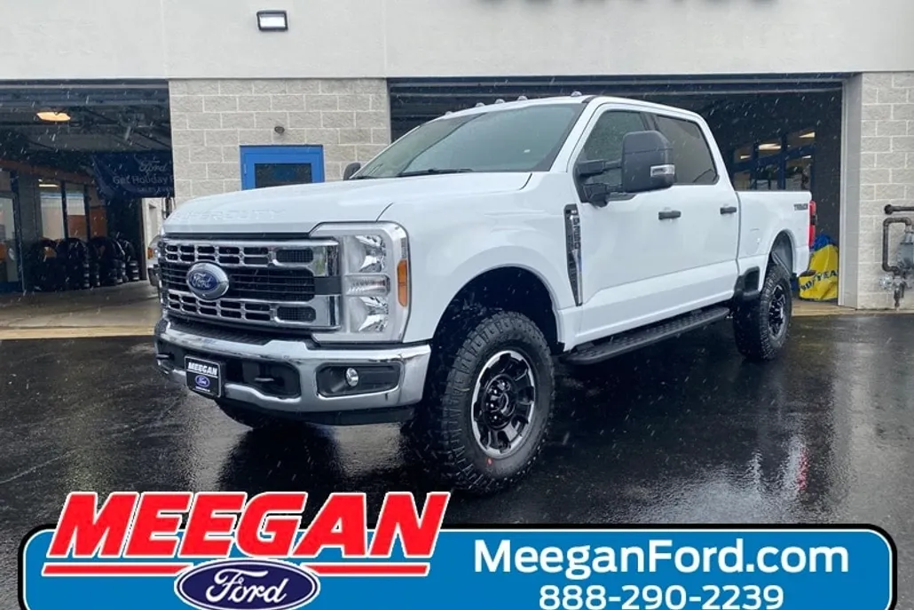 2025 Ford F-350 XLT photo 1