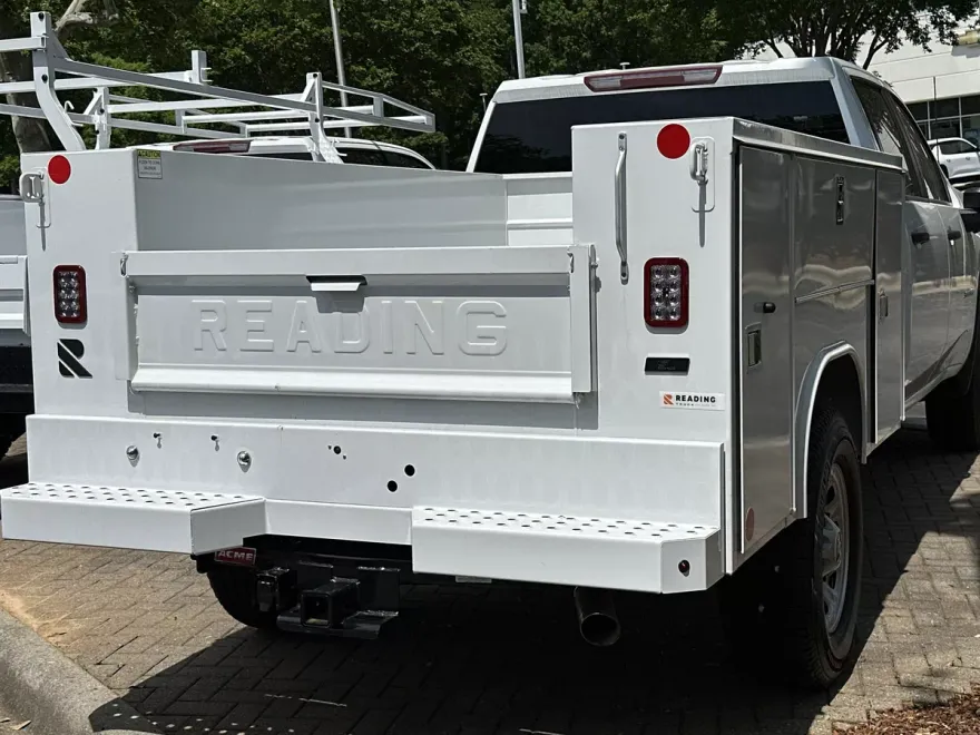 2024 Chevrolet Silverado 3500HD photo 1