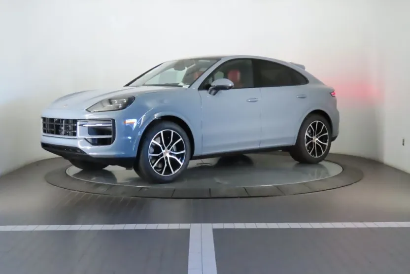 2026 Porsche Cayenne Coupe photo 1