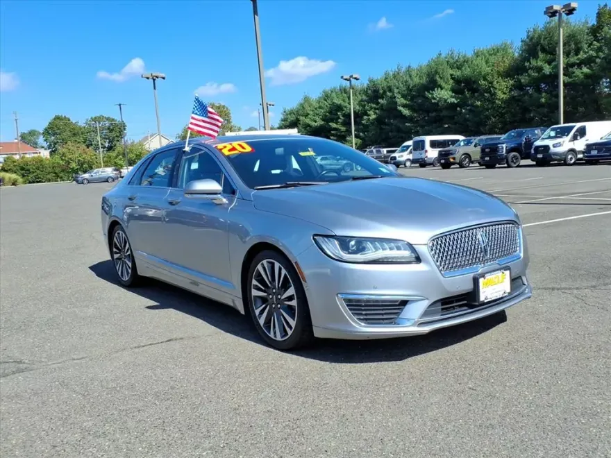 2020 Lincoln MKZ Reserve photo 1