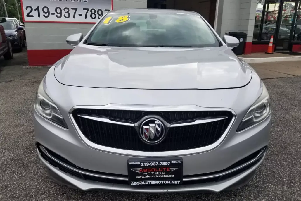 2018 Buick LaCrosse Essence photo 1