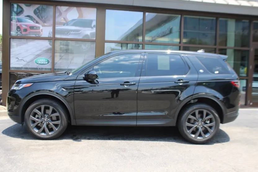 2023 Land Rover Discovery Sport SE photo 1