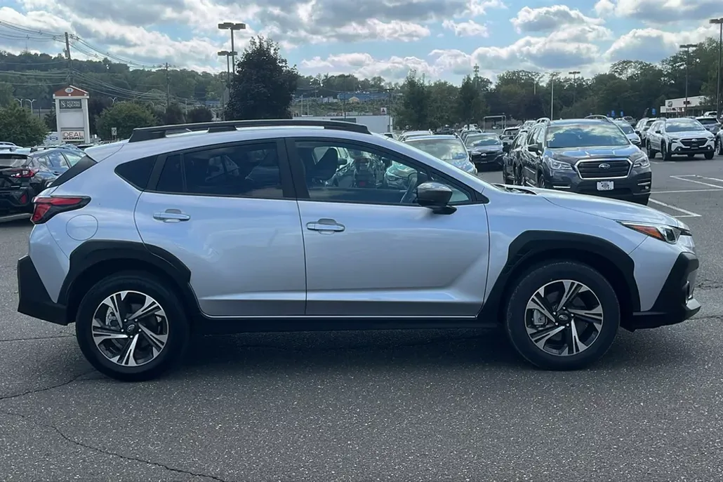 2024 Subaru Crosstrek Premium photo 1