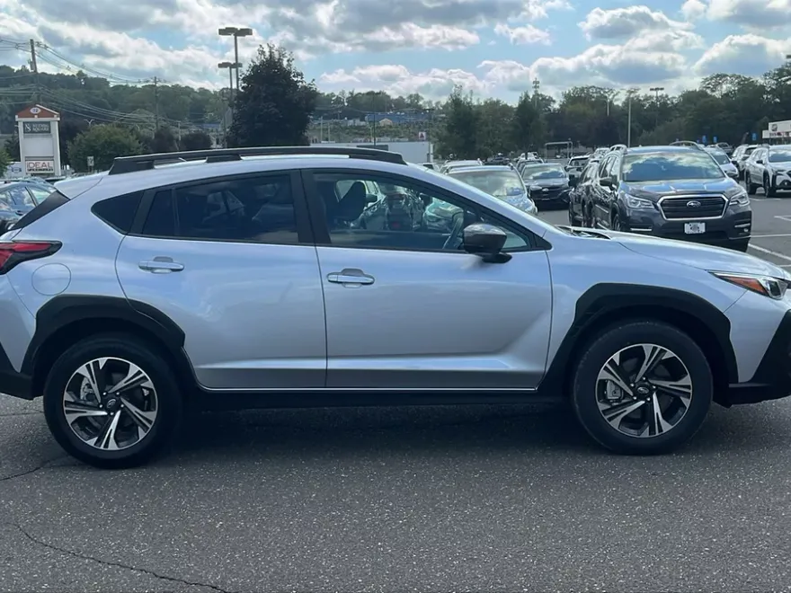 2024 Subaru Crosstrek Premium photo 1