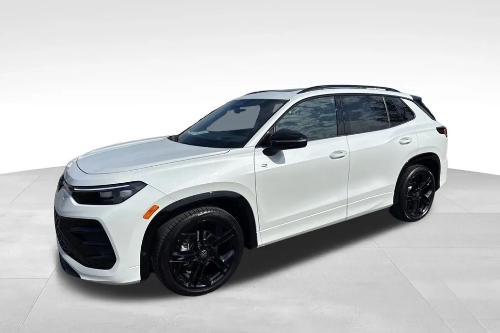 2025 Volkswagen Tiguan SE R-Line Black photo 1