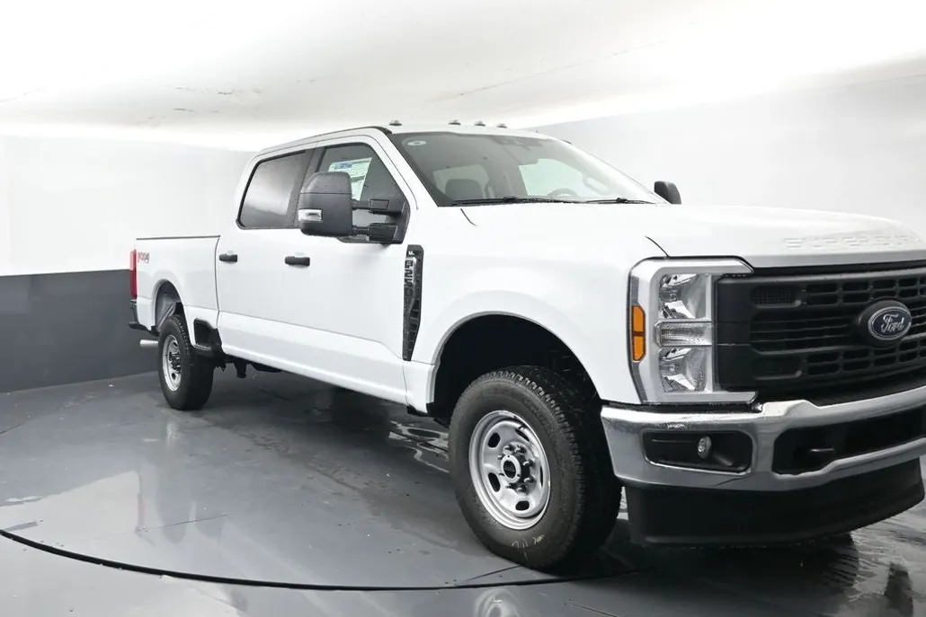 2025 Ford F-250 photo 1
