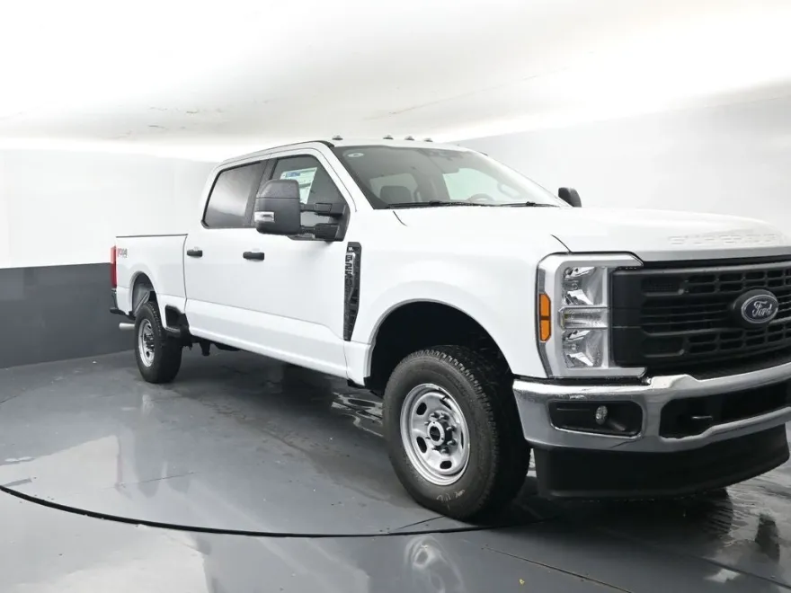 2025 Ford F-250 photo 1