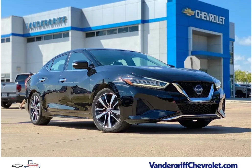 2023 Nissan Maxima SV photo 1