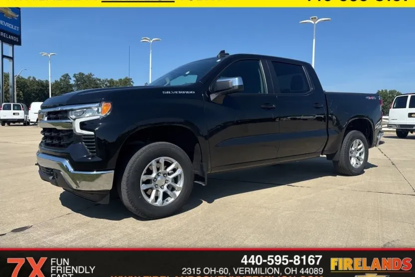 2022 Chevrolet Silverado 1500 LT photo 1