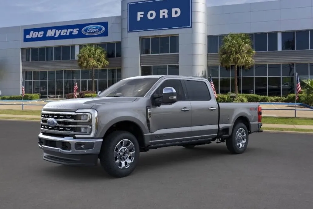 2025 Ford F-250 Lariat photo 1