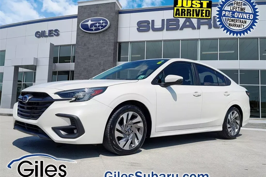 2023 Subaru Legacy Limited photo 1