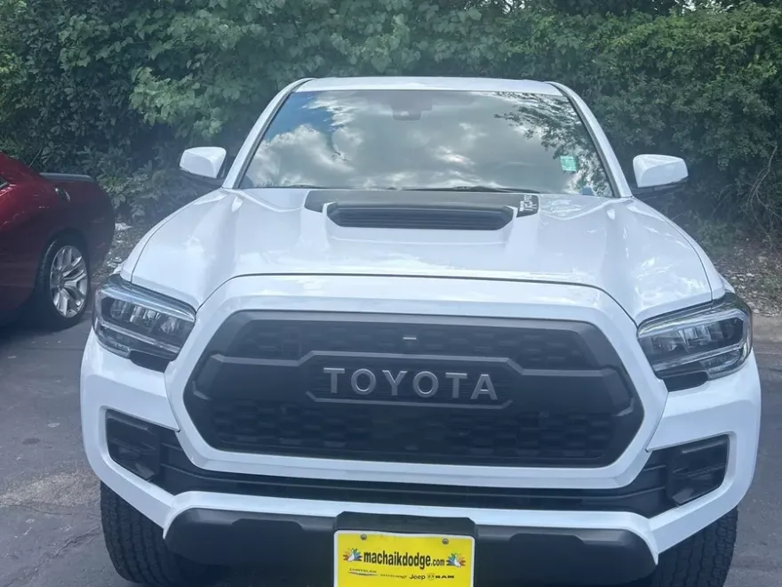 2022 Toyota Tacoma TRD Pro V6 photo 1