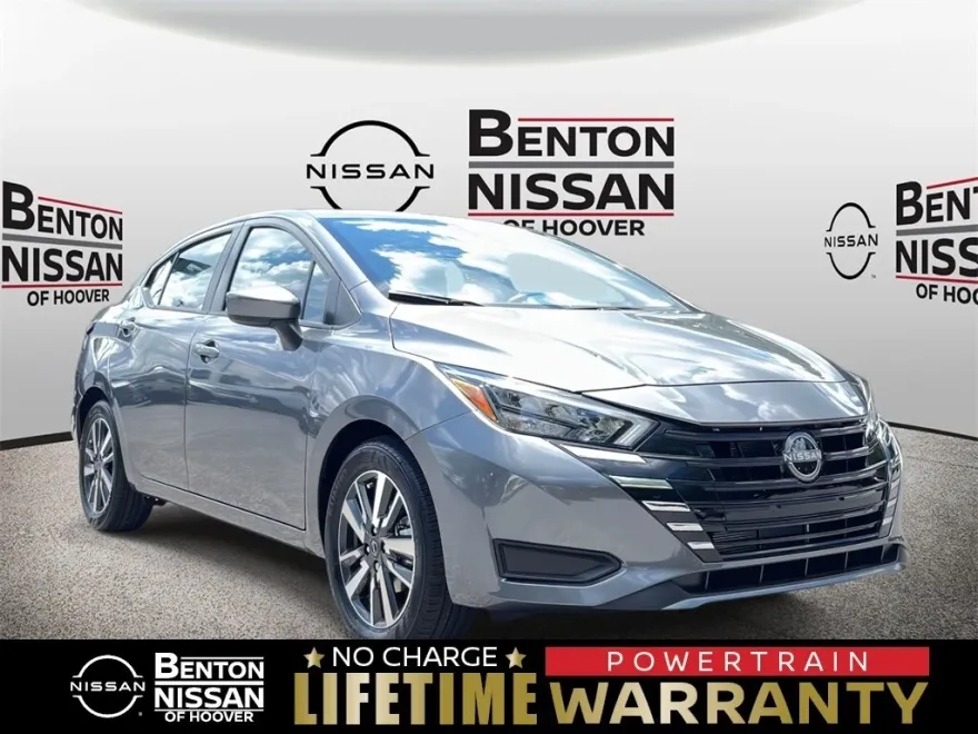 2025 Nissan Versa SV photo 1