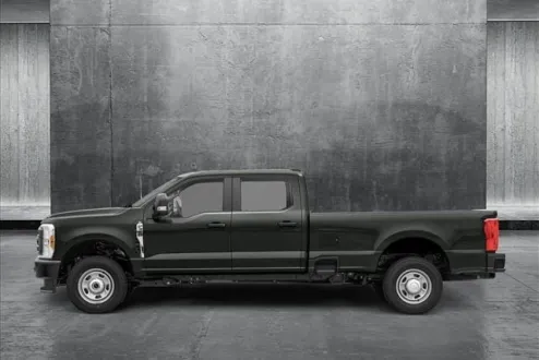 2025 Ford F-350 Lariat photo 3
