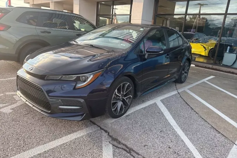 2020 Toyota Corolla SE photo 1