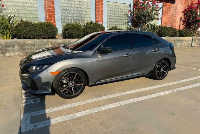 2021 Honda Civic Sport photo 1