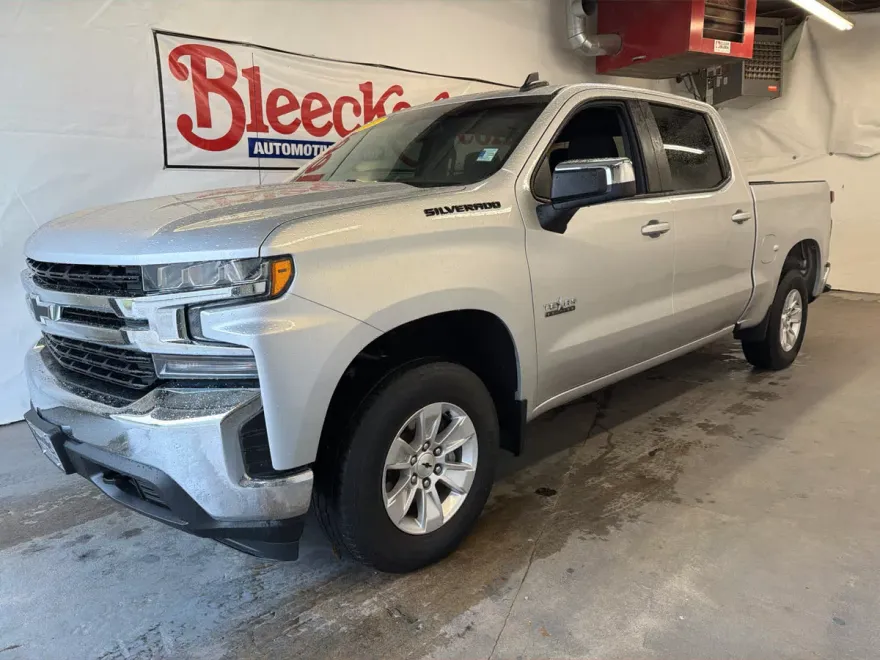 2021 Chevrolet Silverado 1500 LT photo 1
