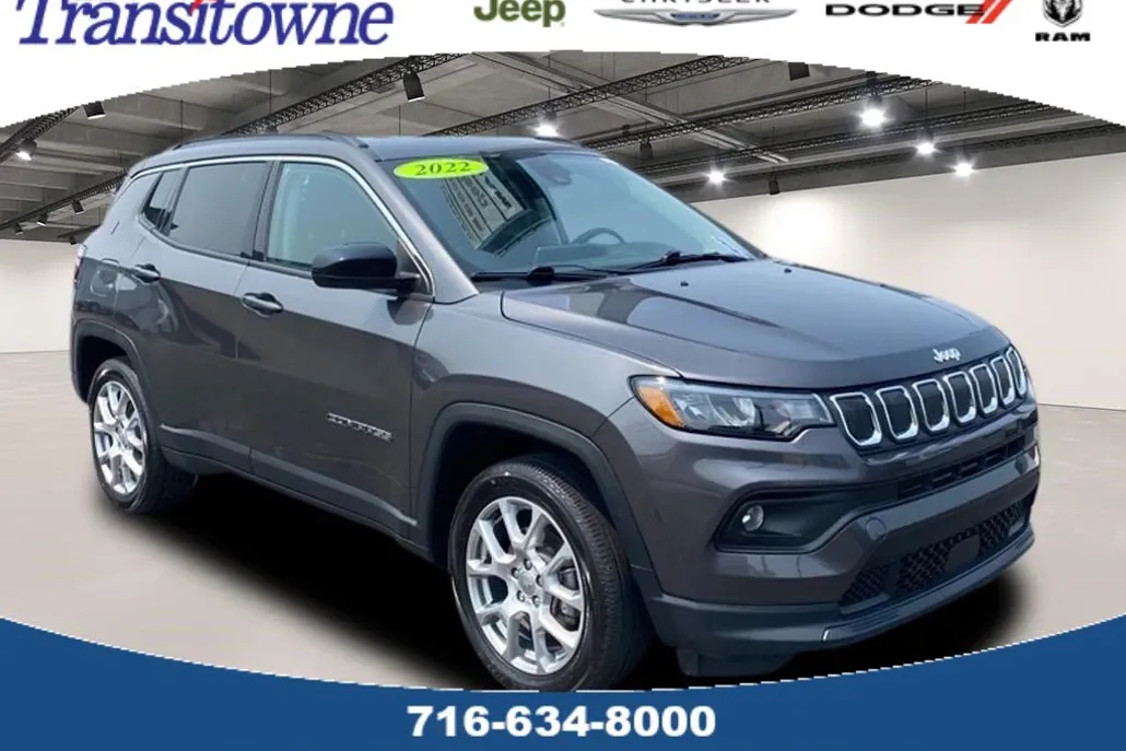 2022 Jeep Compass Latitude Lux photo 1