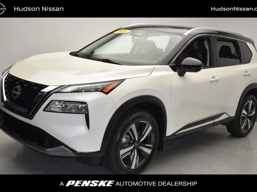 2023 Nissan Rogue SL photo 1