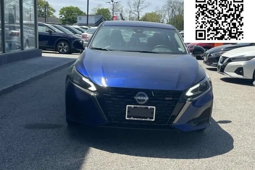 2023 Nissan Altima 2.5 SR photo 1