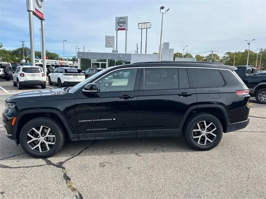 2024 Jeep Grand Cherokee Limited photo 1