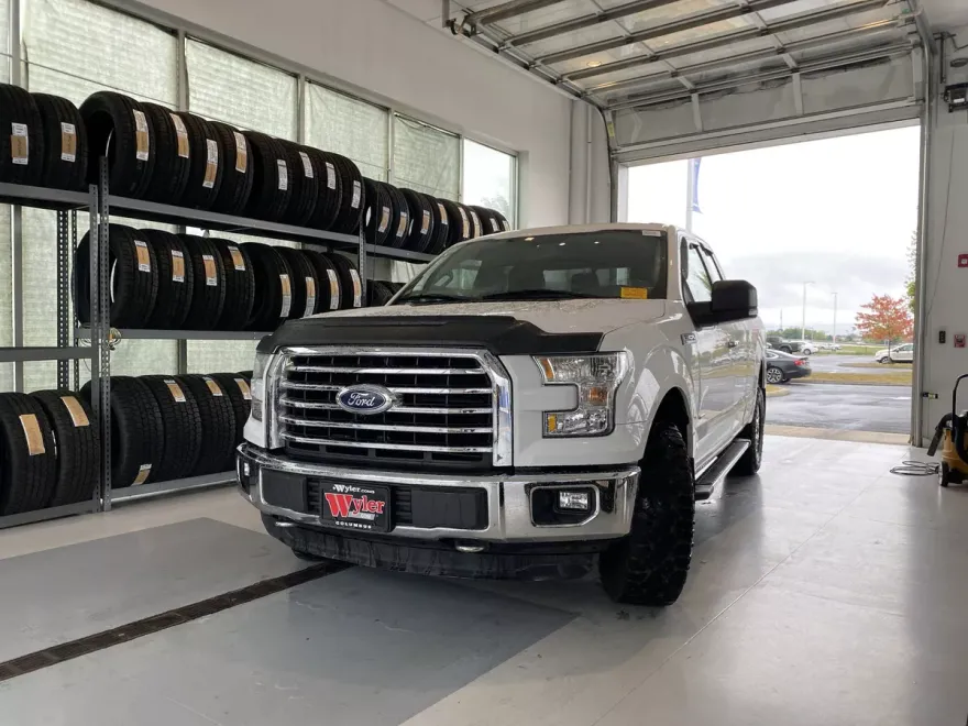 2017 Ford F-150 XLT photo 1