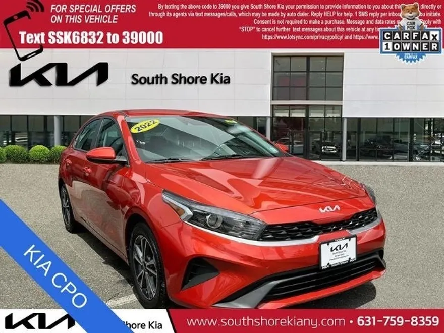 2022 Kia Forte LXS photo 1