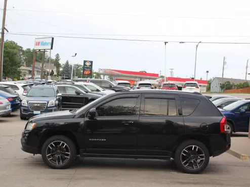 2013 Jeep Compass Sport photo 4