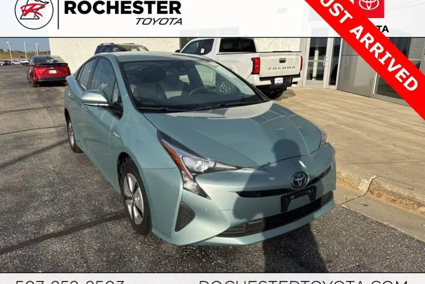 2017 Toyota Prius Two photo 1
