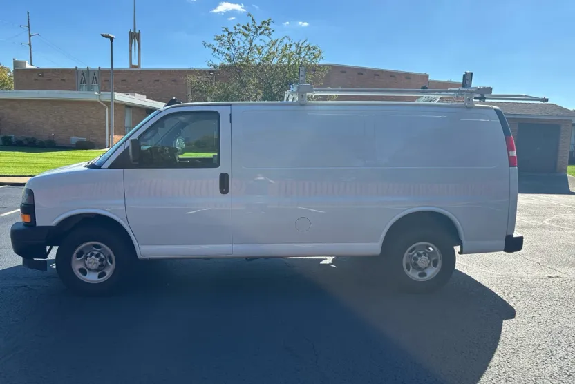 2024 Chevrolet Express Cargo Van 2500 photo 1
