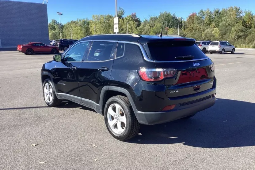 2019 Jeep Compass Latitude photo 1