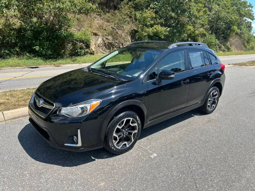 2016 Subaru Crosstrek 2.0i Limited photo 1
