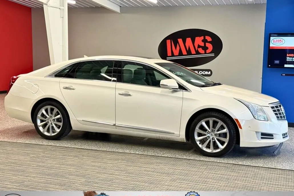 2014 Cadillac XTS Luxury photo 1