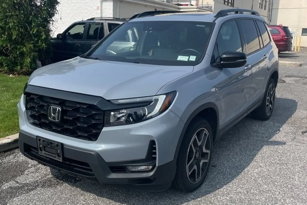 2023 Honda Passport Elite photo 1