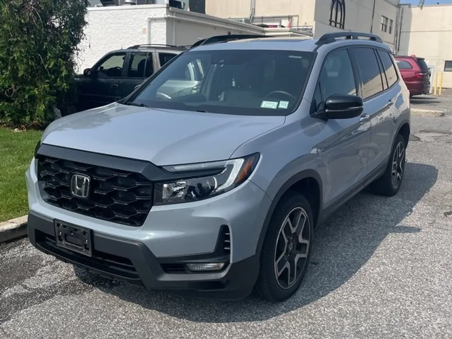 2023 Honda Passport Elite photo 1