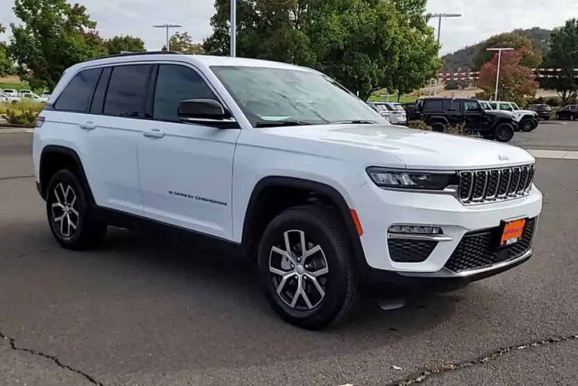 2024 Jeep Grand Cherokee Limited photo 1