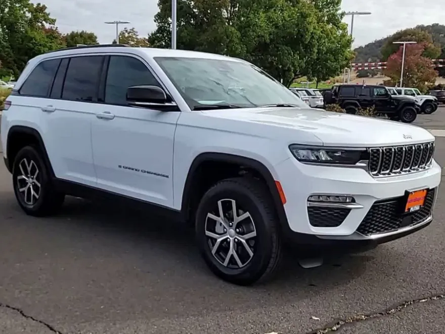 2024 Jeep Grand Cherokee Limited photo 1