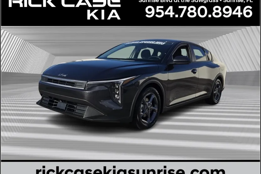 2025 Kia K4 LXS photo 1