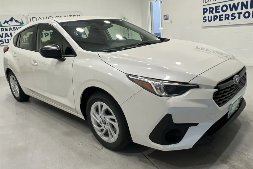 2025 Subaru Impreza Base photo 1