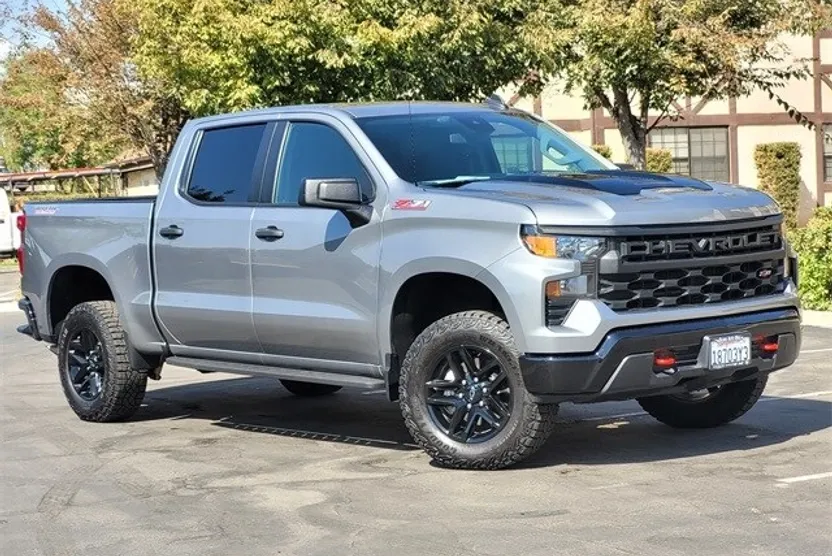 2024 Chevrolet Silverado 1500 Custom Trail Boss photo 1