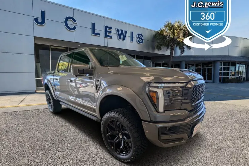 2025 Ford F-150 Lariat photo 1