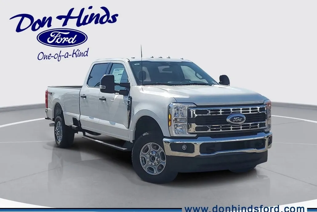2026 Ford F-350 XLT photo 1