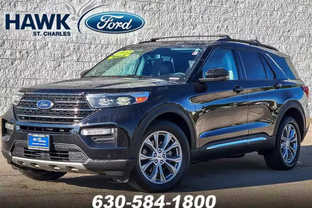 2022 Ford Explorer XLT photo 1