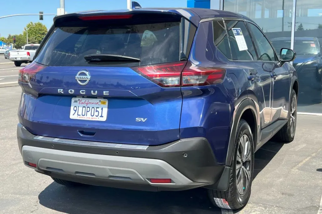 2021 Nissan Rogue SV photo 1