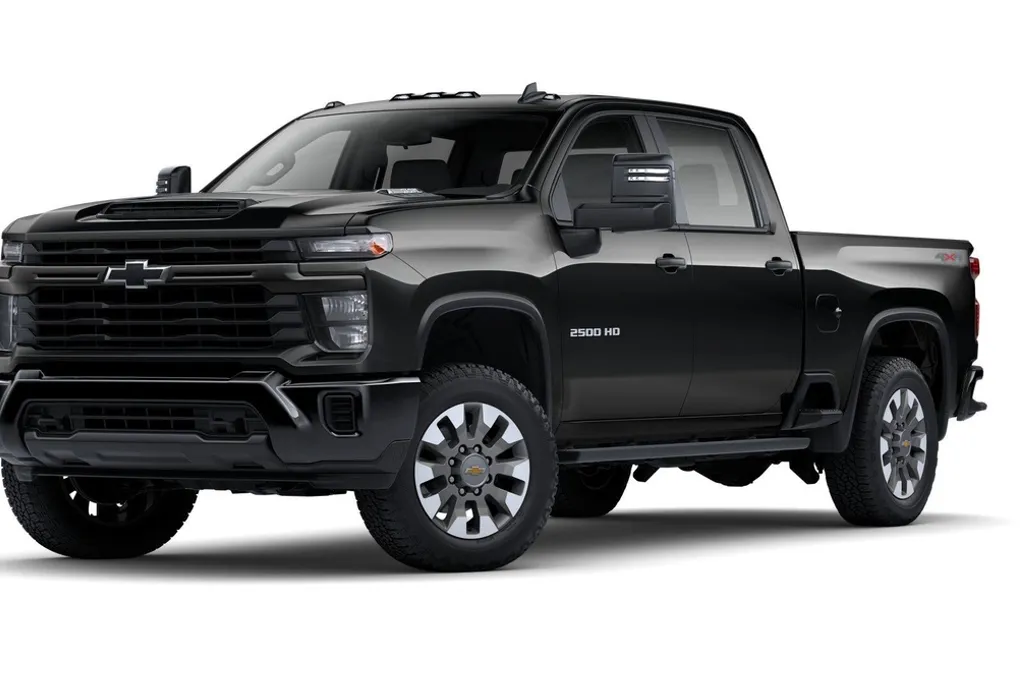 2025 Chevrolet Silverado Custom photo 1