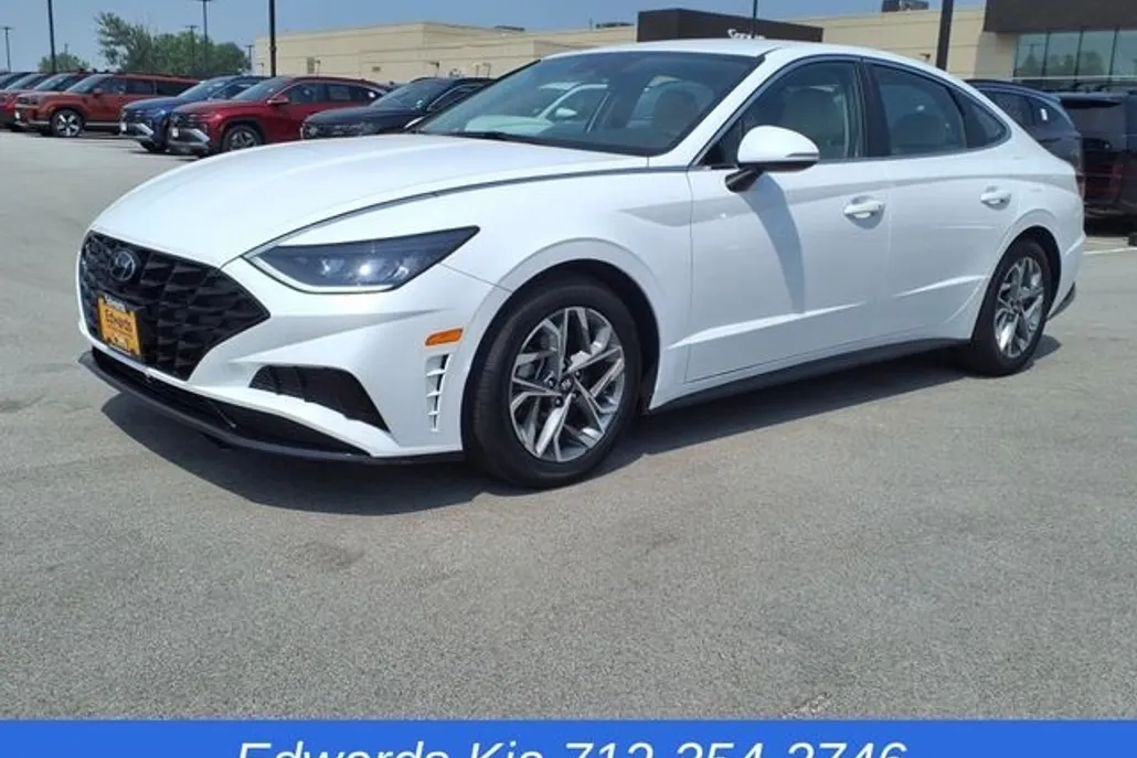 2023 Hyundai Sonata SEL photo 1