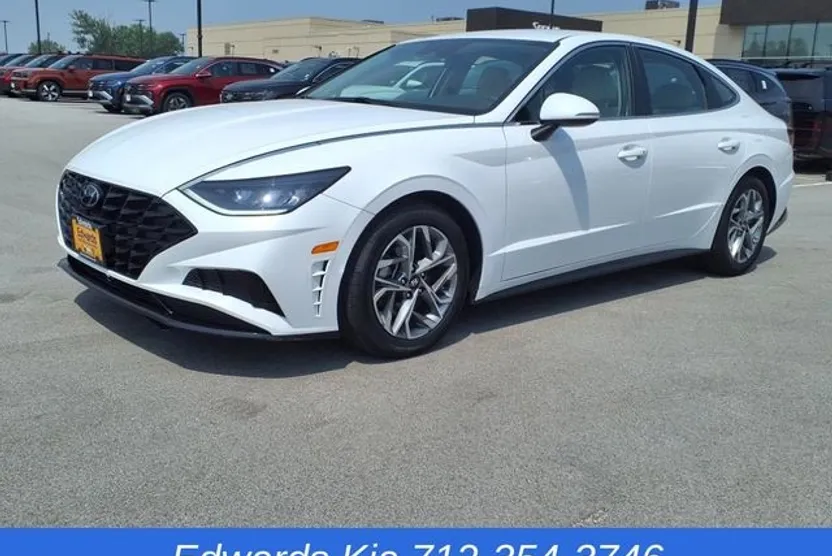 2023 Hyundai Sonata SEL photo 1