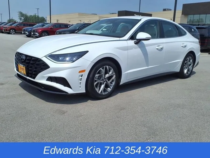 2023 Hyundai Sonata SEL photo 1